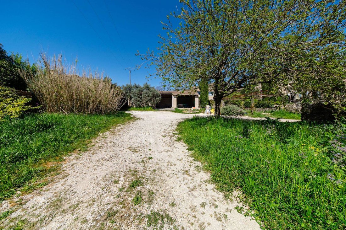 Land in Cabrières-d'Avignon, Provence-Alpes-Côte d'Azur, France 2 - 18022878