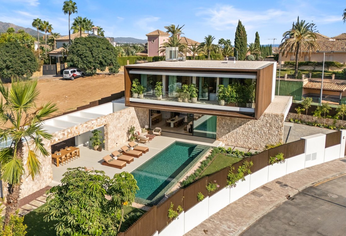 Villa in Marbella, Andalusia, Spain 2 - 17025336