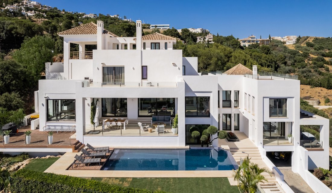 Villa in Marbella, Andalusia, Spain 1 - 16944281