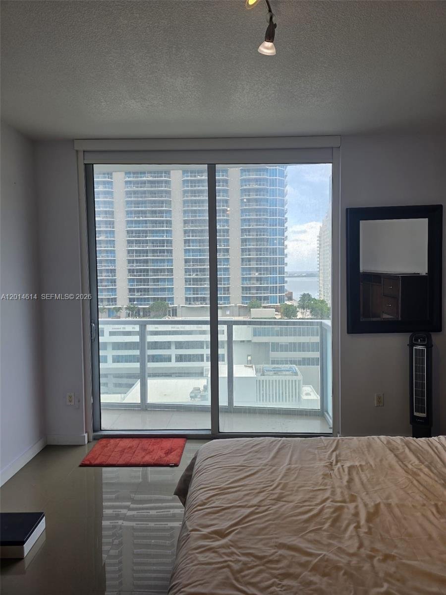 Condo in Miami, Florida, United States 4 - 18022525