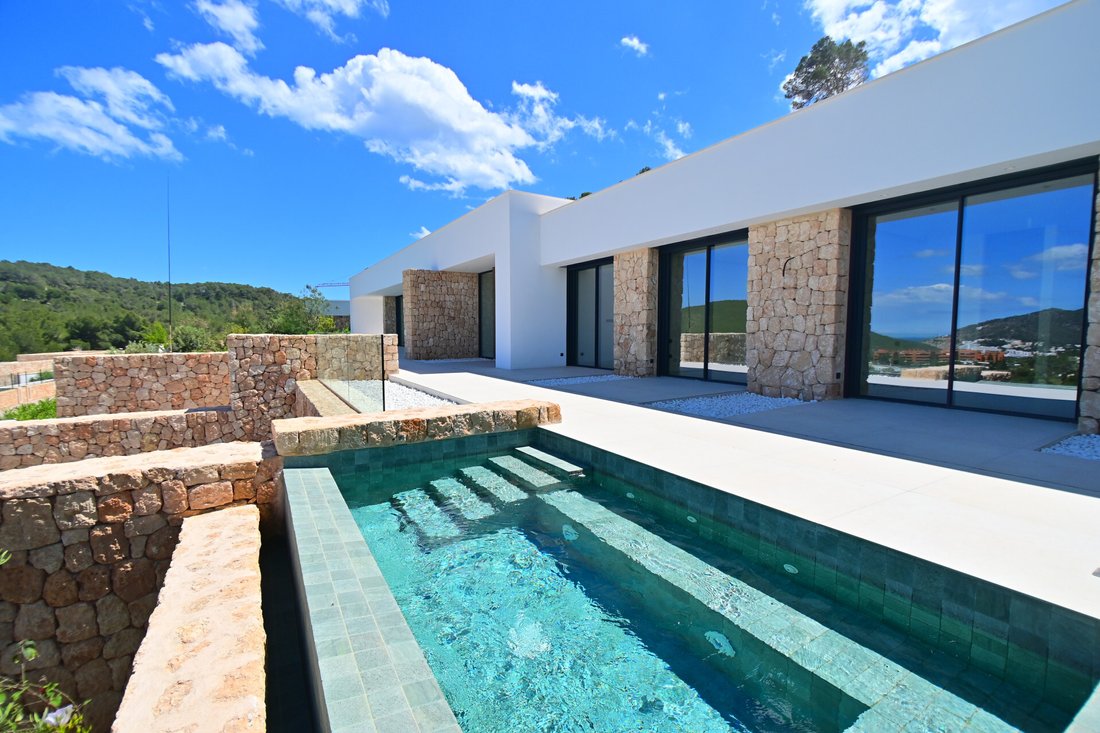 Villa in Roca Llisa, Santa Eularia des Riu, Balearic Islands 1 - 17926480