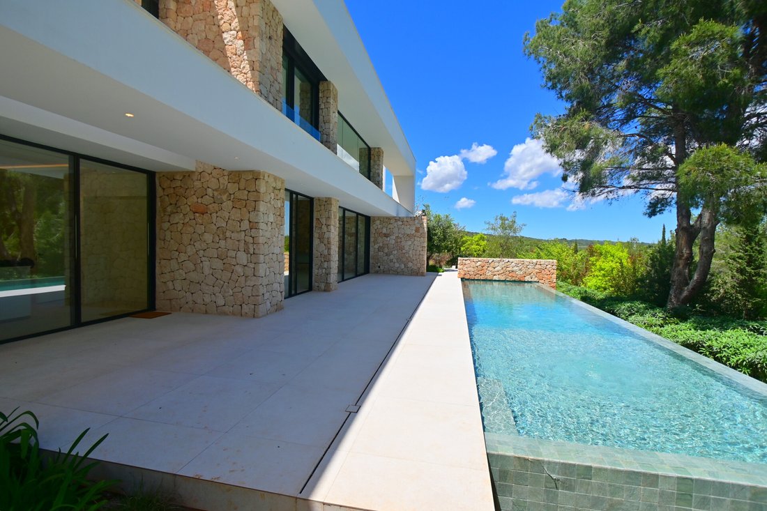Villa in Roca Llisa, Santa Eularia des Riu, Balearic Islands 3 - 17817311