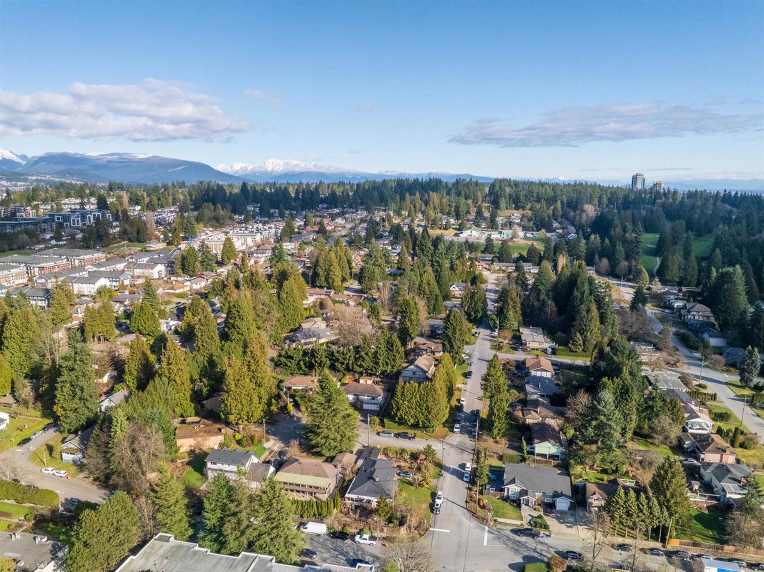 House in Coquitlam, British Columbia, Canada 2 - 18023737