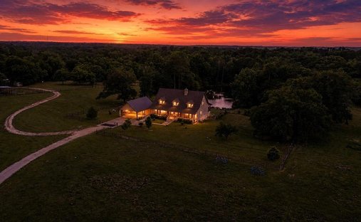 House in Winnsboro, Texas, United States 1