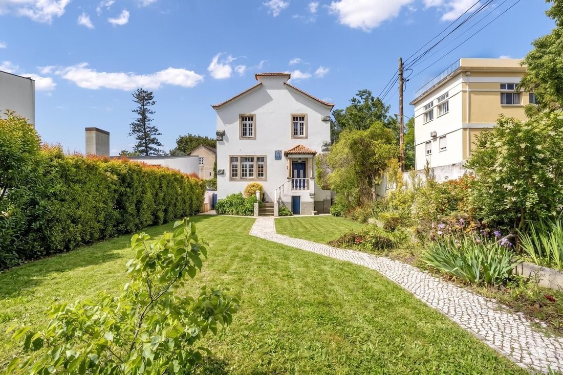 Villa in Oeiras e Sao Juliao da Barra, Paco de Arcos e Caxias, Lisbon, Portugal 1 - 18024139