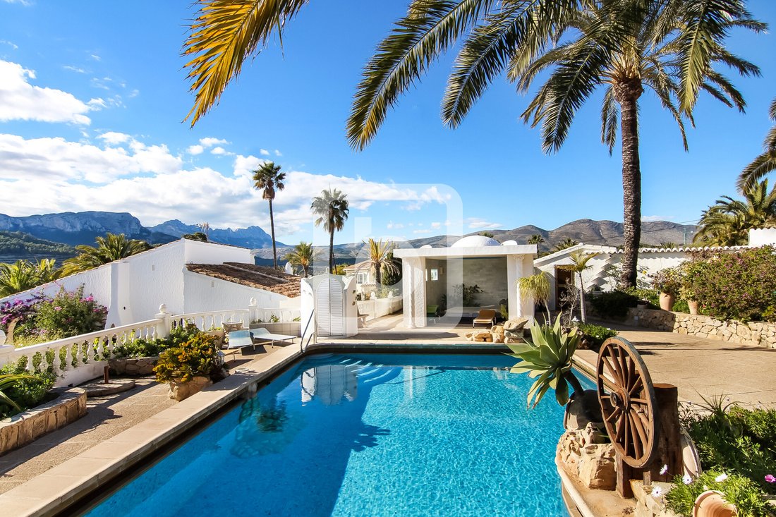 Villa in Calp / Calpe, Valencian Community, Spain 1 - 11438835