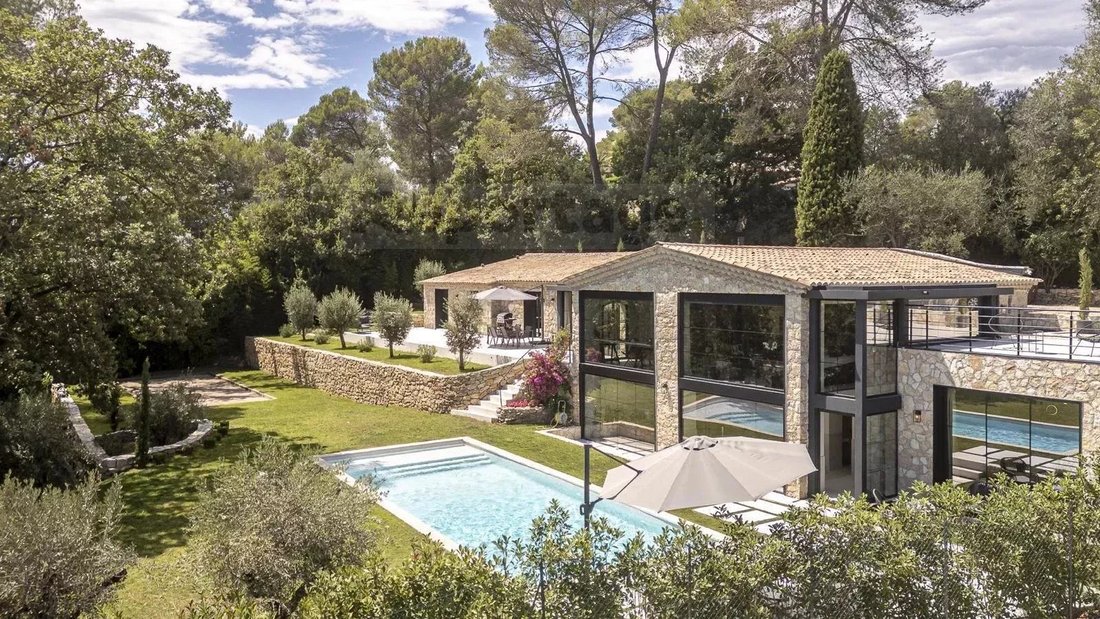 Villa in Valbonne, Provence-Alpes-Côte d'Azur, France 1 - 17890364