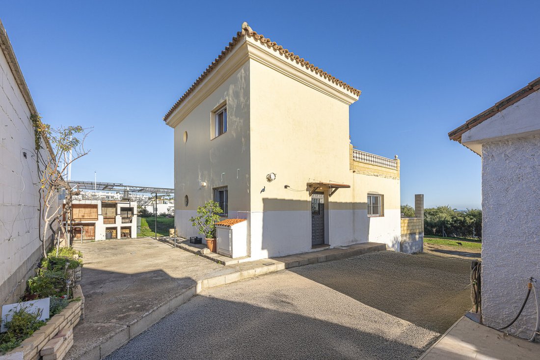 Villa in Sotogrande, San Roque, Andalusia 3 - 17263944