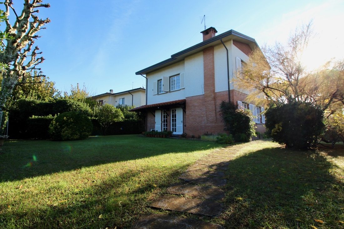 Villa in Tonfano, Pietrasanta, Italy 5 - 18022624