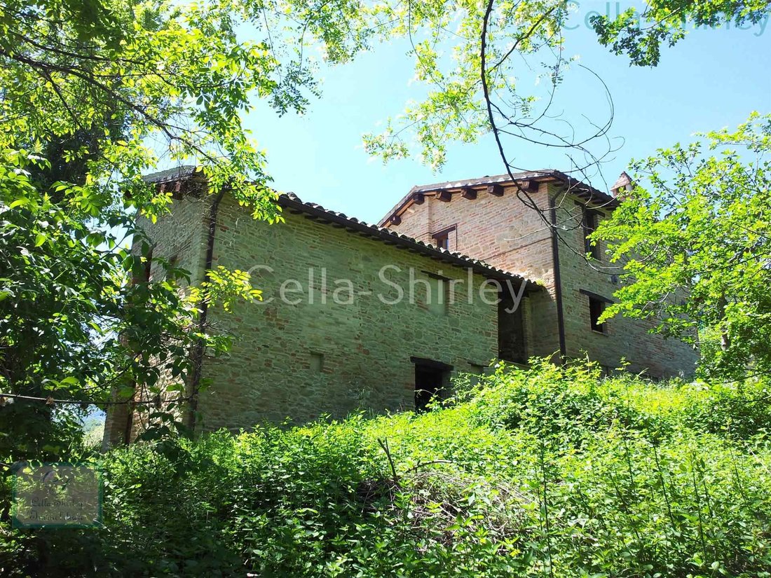 Estate in Amandola, Marche, Italy 3 - 18022537