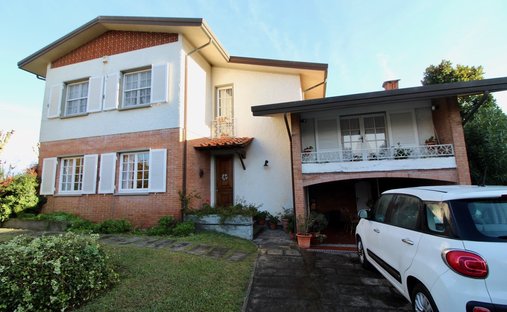 Villa à Tonfano, Pietrasanta, Italie 1