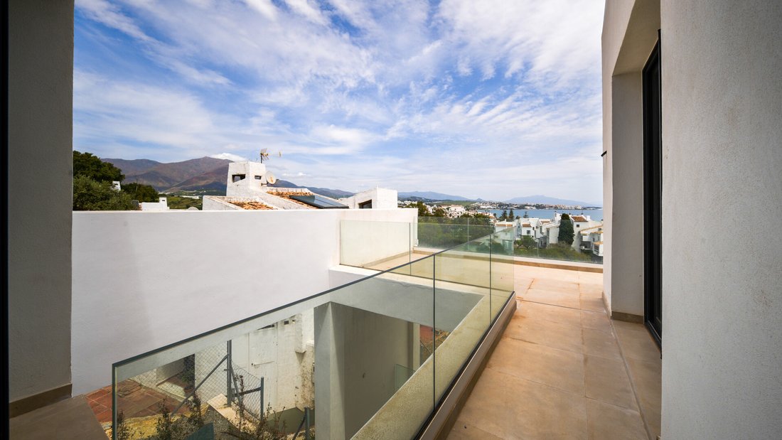 Townhouse in Estepona, Andalusia, Spain 1 - 17926507
