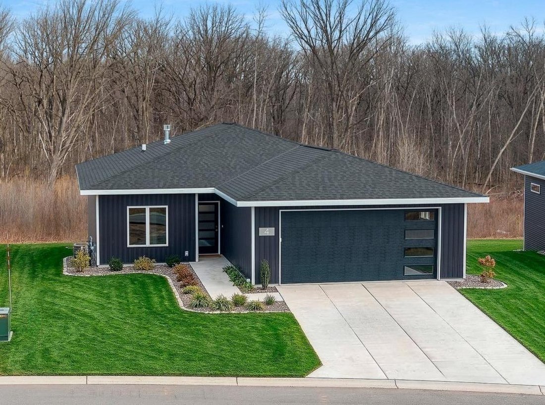 House in Howard, Wisconsin, United States 1 - 18023828