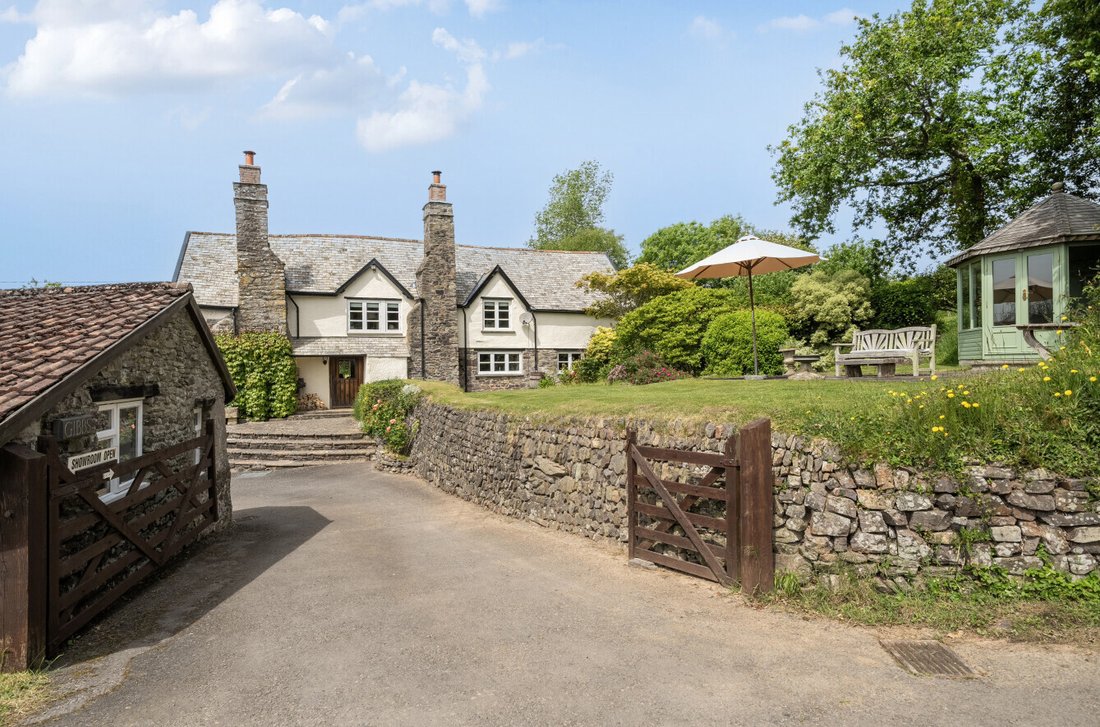 House in North Buckland, Georgeham, England 2 - 18023029