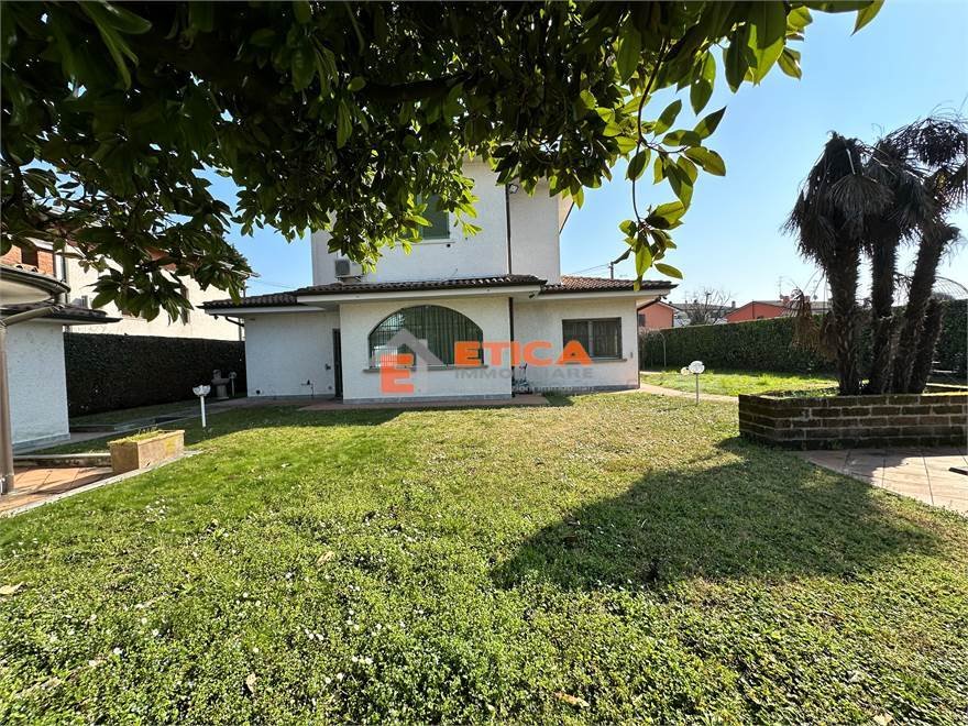 Villa in Truccazzano, Lombardy, Italy 3 - 18022644