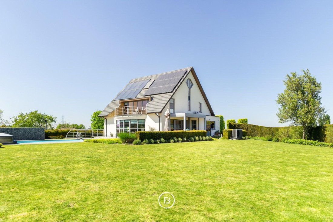 Villa in Dilbeek, Flanders, Belgium 1 - 18022650