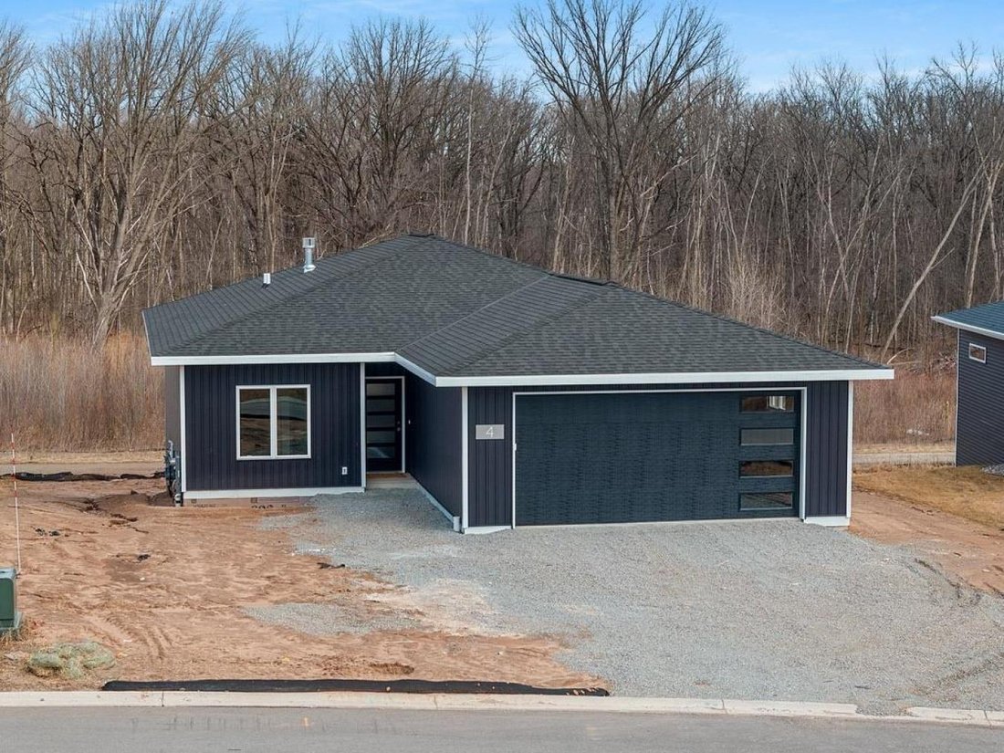 House in Howard, Wisconsin, United States 2 - 18023828