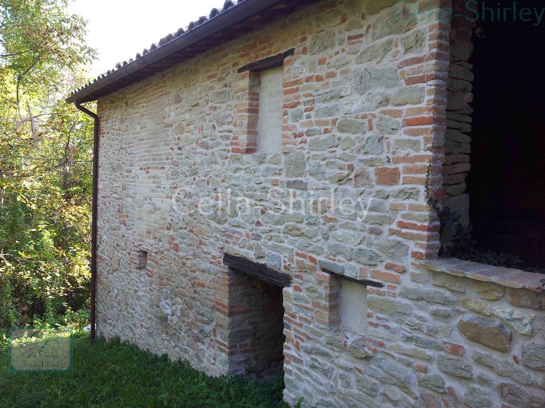 Estate in Amandola, Marche, Italy 4 - 18022537
