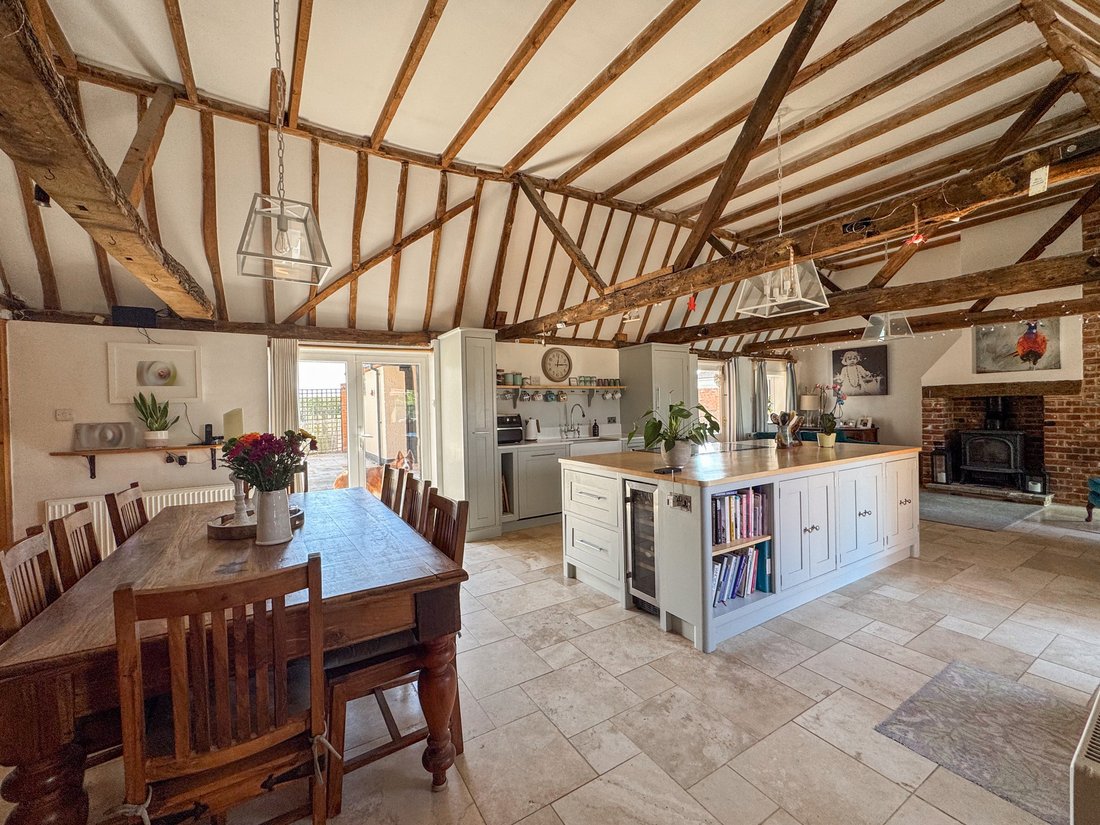 Farm Ranch in Thorpe-le-Soken, England 4 - 18012993