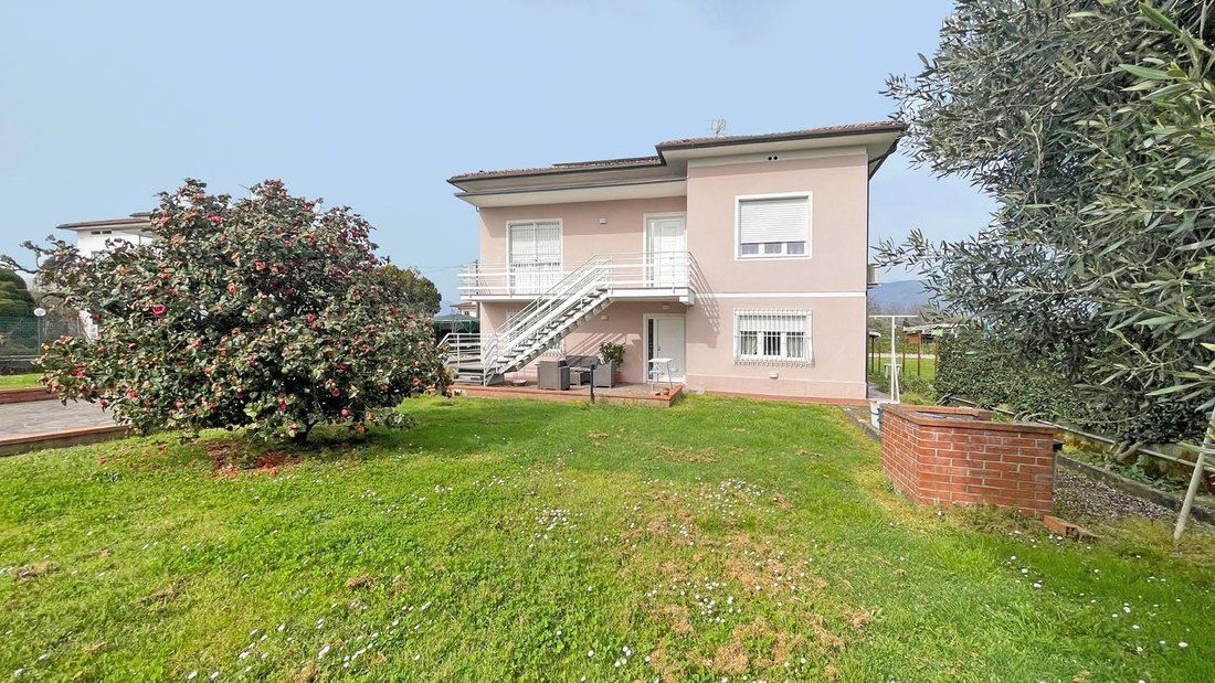 Villa in San Vito, Lucca, Italy 2 - 18023210