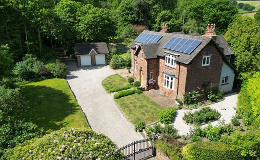 House in Mamhead, England 1