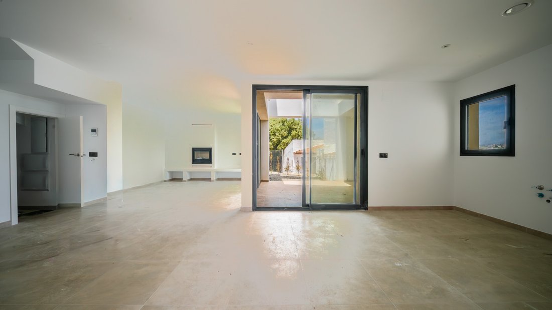 Townhouse in Estepona, Andalusia, Spain 2 - 17926507