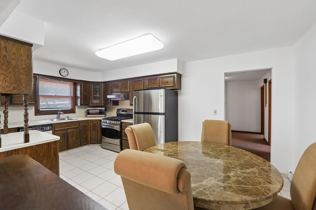 South Hackensack, New Jersey, United States 3 - 18023666