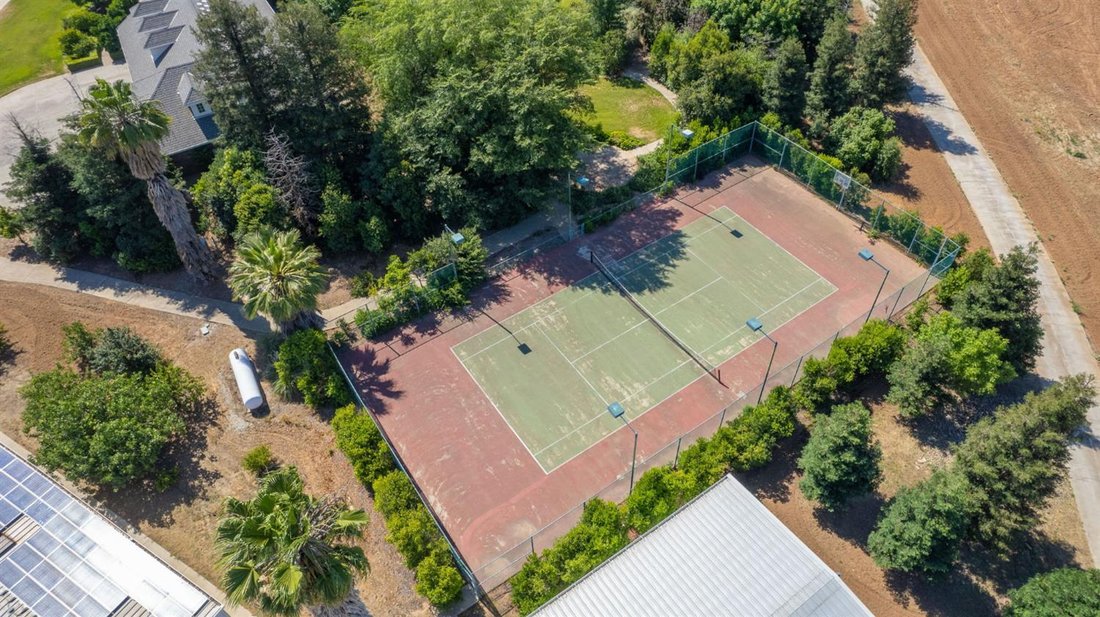 House in Clovis, California, United States 5 - 18022648