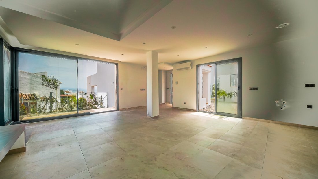 Townhouse in Estepona, Andalusia, Spain 4 - 17926504