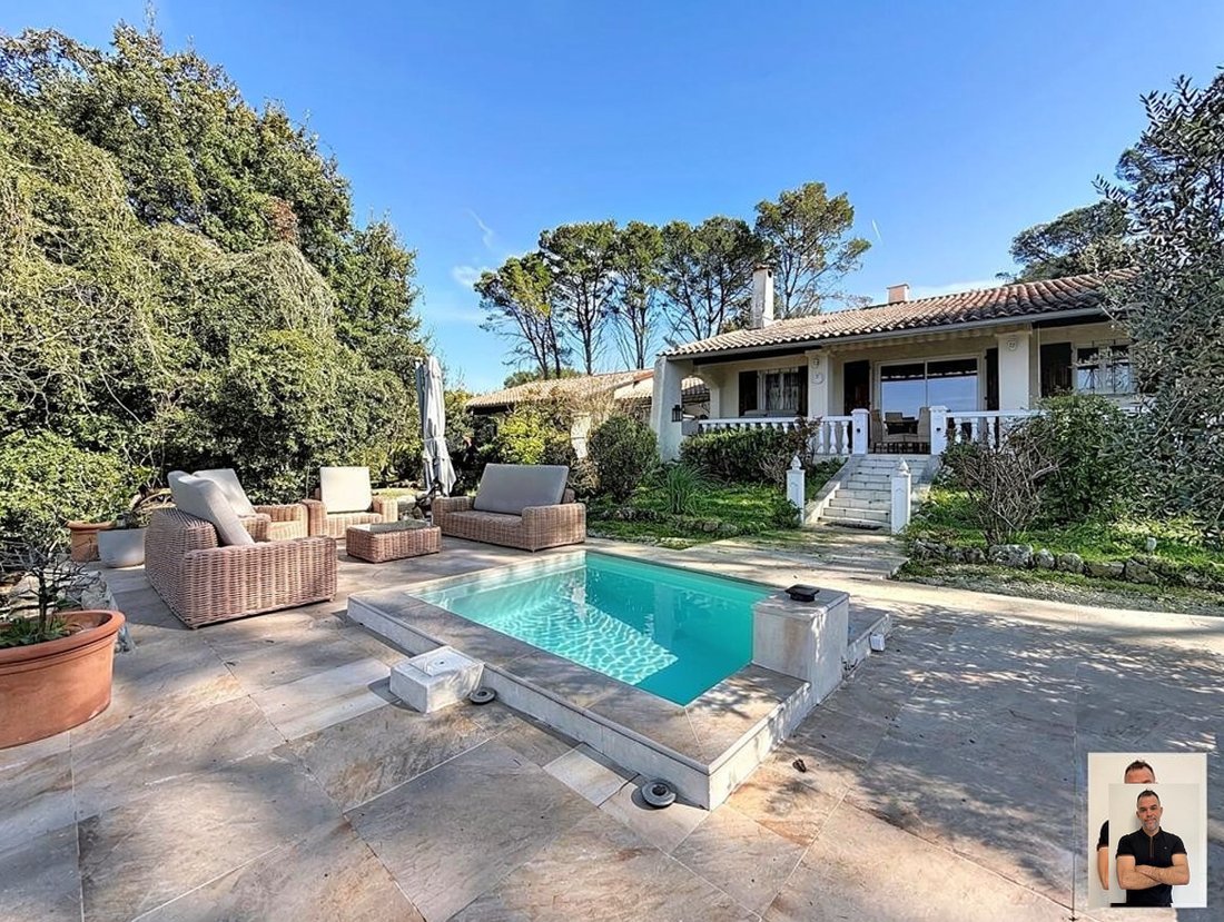 Villa in Cotignac, Provence-Alpes-Côte d'Azur, France 1 - 18024192