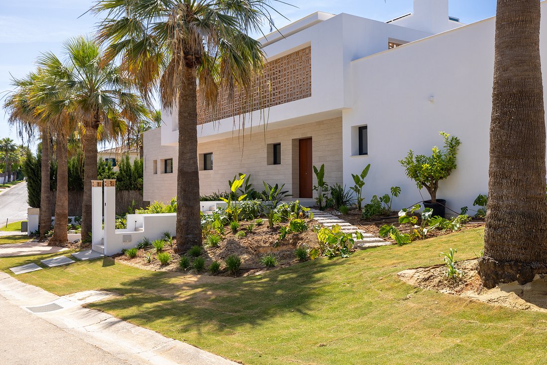 Villa in Sotogrande, San Roque, Andalusia 2 - 18023914