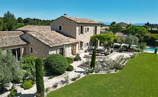 Villa in Saint-Rémy-de-Provence, Provence-Alpes-Côte d'Azur, France 1