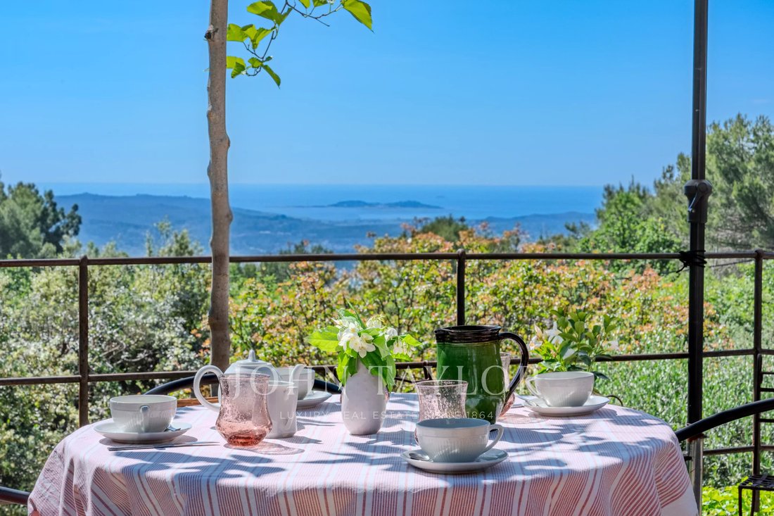 House in Grasse, Provence-Alpes-Côte d'Azur, France 3 - 18024482