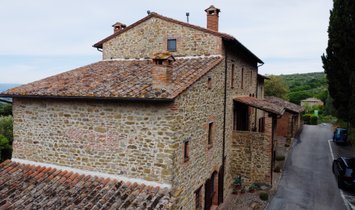 Maisons de campagne à Paciano, Ombrie, Italie 1