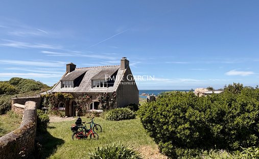Villa in Ile-de-Brehat, Brittany, France 1