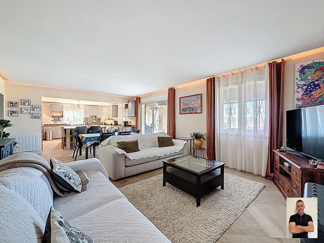 Villa in Cotignac, Provence-Alpes-Côte d'Azur, France 5 - 18024192