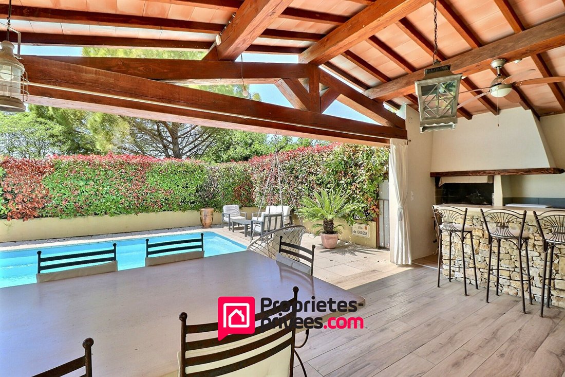 Villa in Uzès, Occitania, France 2 - 18024242