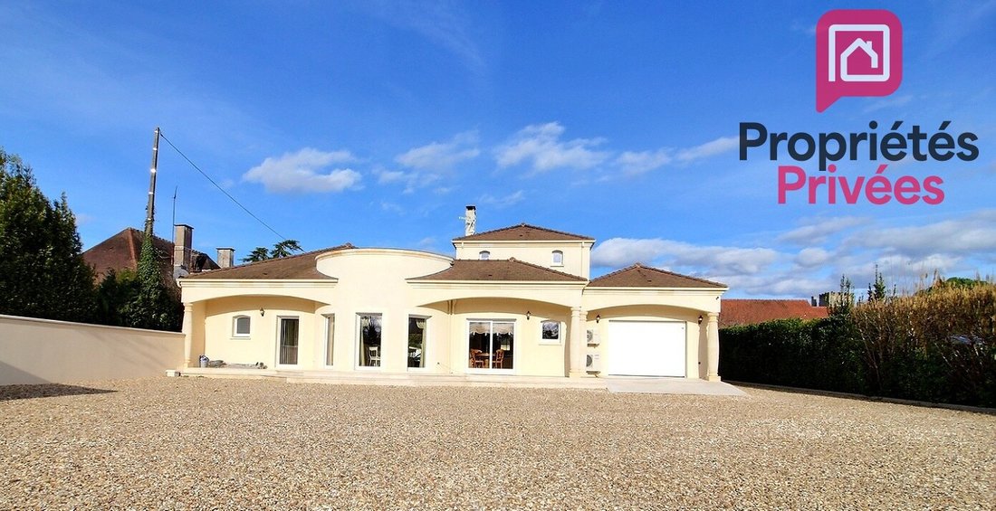 Villa in Amilly, Centre-Val de Loire, France 1 - 18024233