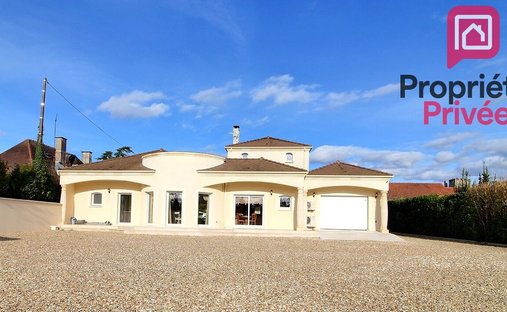 Villa a Amilly, Centro-Val della Loira, Francia 1