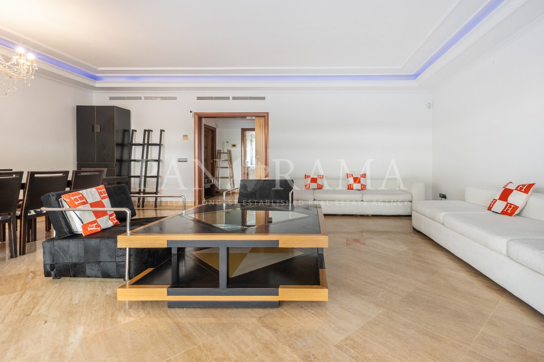 Apartment in Puerto Banus, Marbella, Spain 2 - 17930451