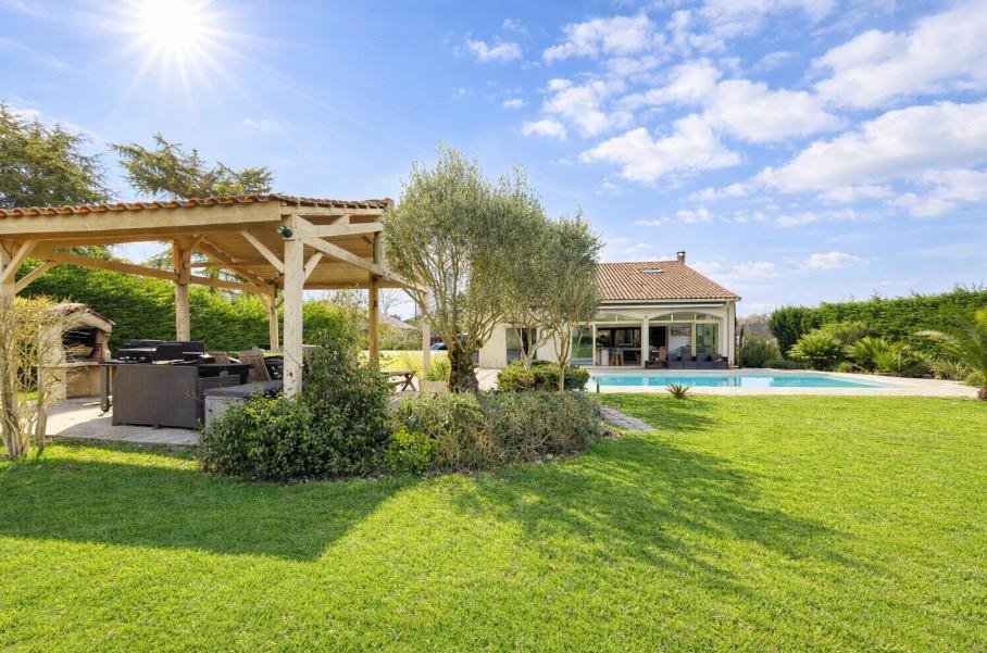 Villa en Lagrave-Le Bourg, Ambarès-et-Lagrave, Francia 3 - 18024222