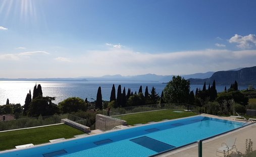 Penthouse en Bardolino, Véneto, Italia 1