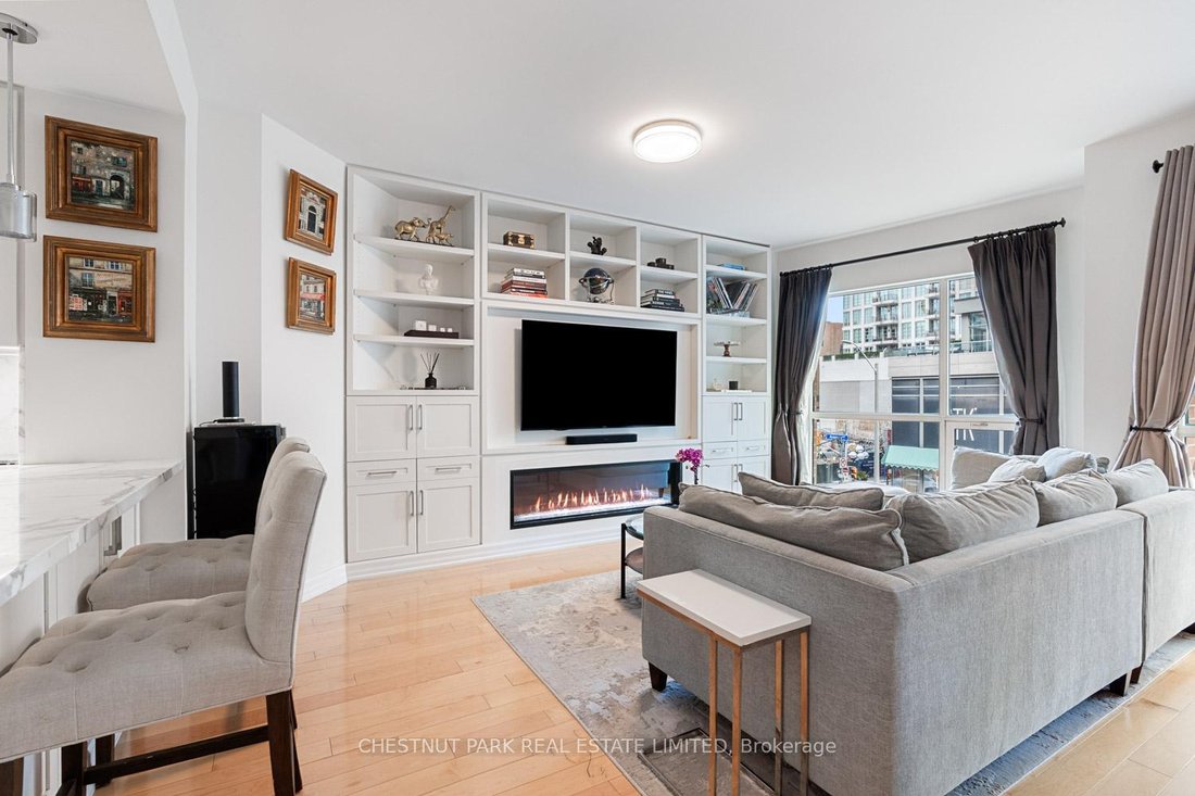 Apartment in Toronto, Ontario, Canada 4 - 18024052