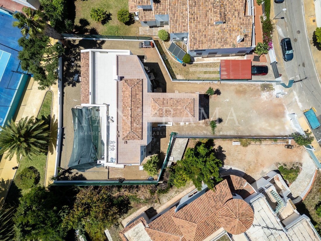 Villa in Marbella, Andalusia, Spain 4 - 18017376