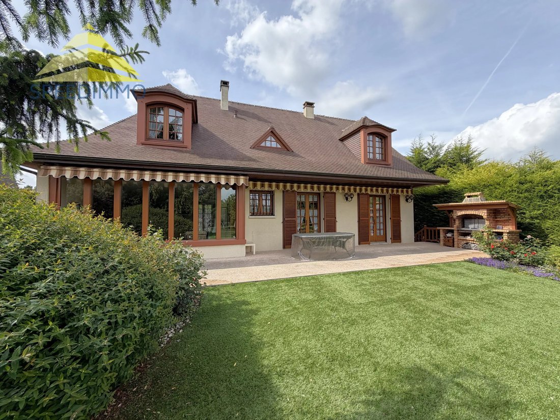 House in Mandres-les-Roses, Ile-de-France, France 1 - 18024289