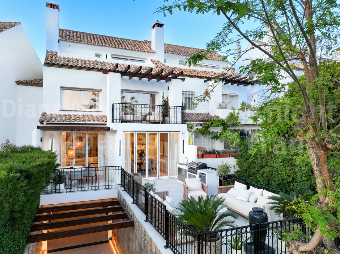 Townhouse in Marbella, Andalusia, Spain 1 - 18024738