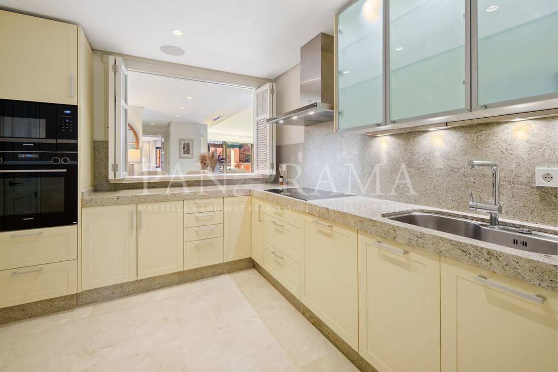 Apartment in Marbella, Andalusia, Spain 5 - 17967307