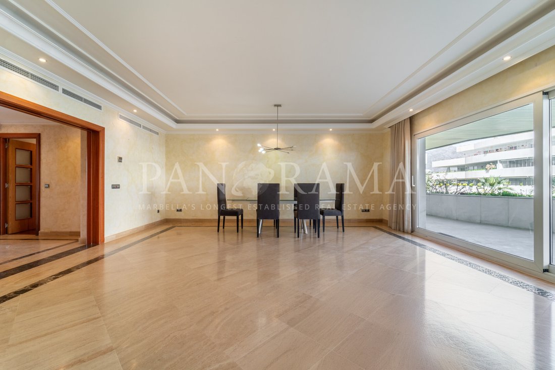 Apartment in Puerto Banus, Marbella, Spain 5 - 17479495