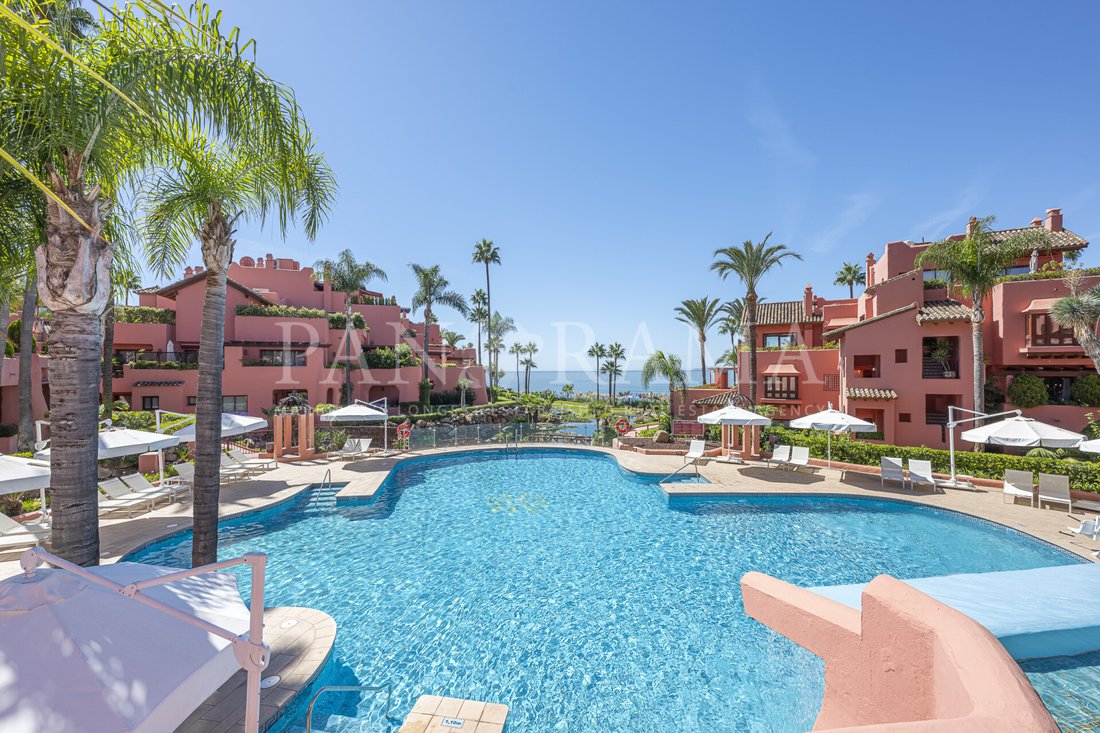 Apartment in Gualdalmansa, Estepona, Andalusia 1 - 17520719
