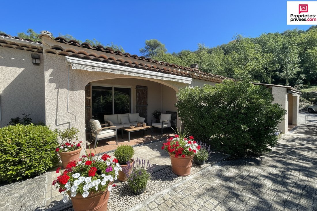 Villa in Esparron-de-Verdon, Provence-Alpes-Côte d'Azur, France 2 - 18024206